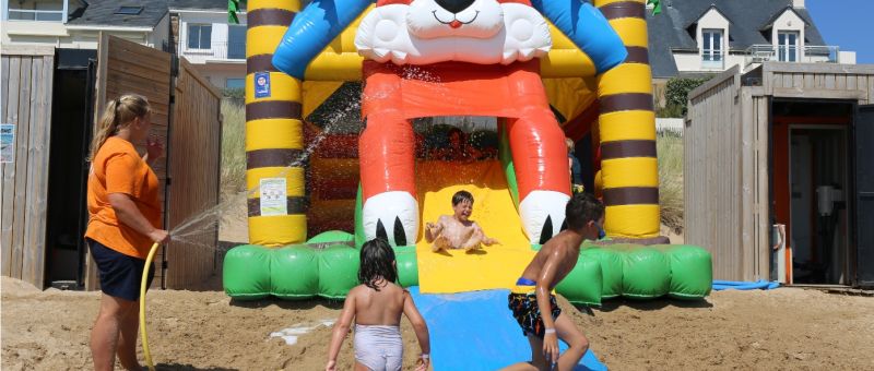 club plage bel air plage pornichet chateau gonflable
