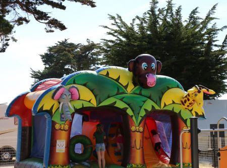 Air de jeux chateau gonflable du Camping Bel Air à Pornichet