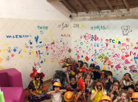 Animation peinture pour les enfants au Camping Bel Air à Pornichet
