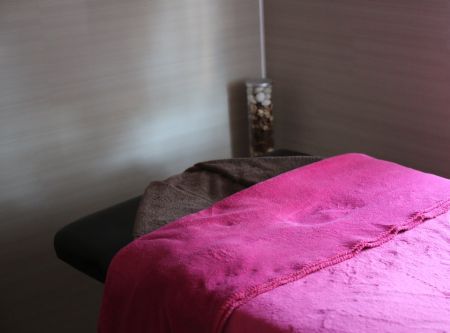 Table de massage de l'institut bien-être du camping Bel Air à Pornichet